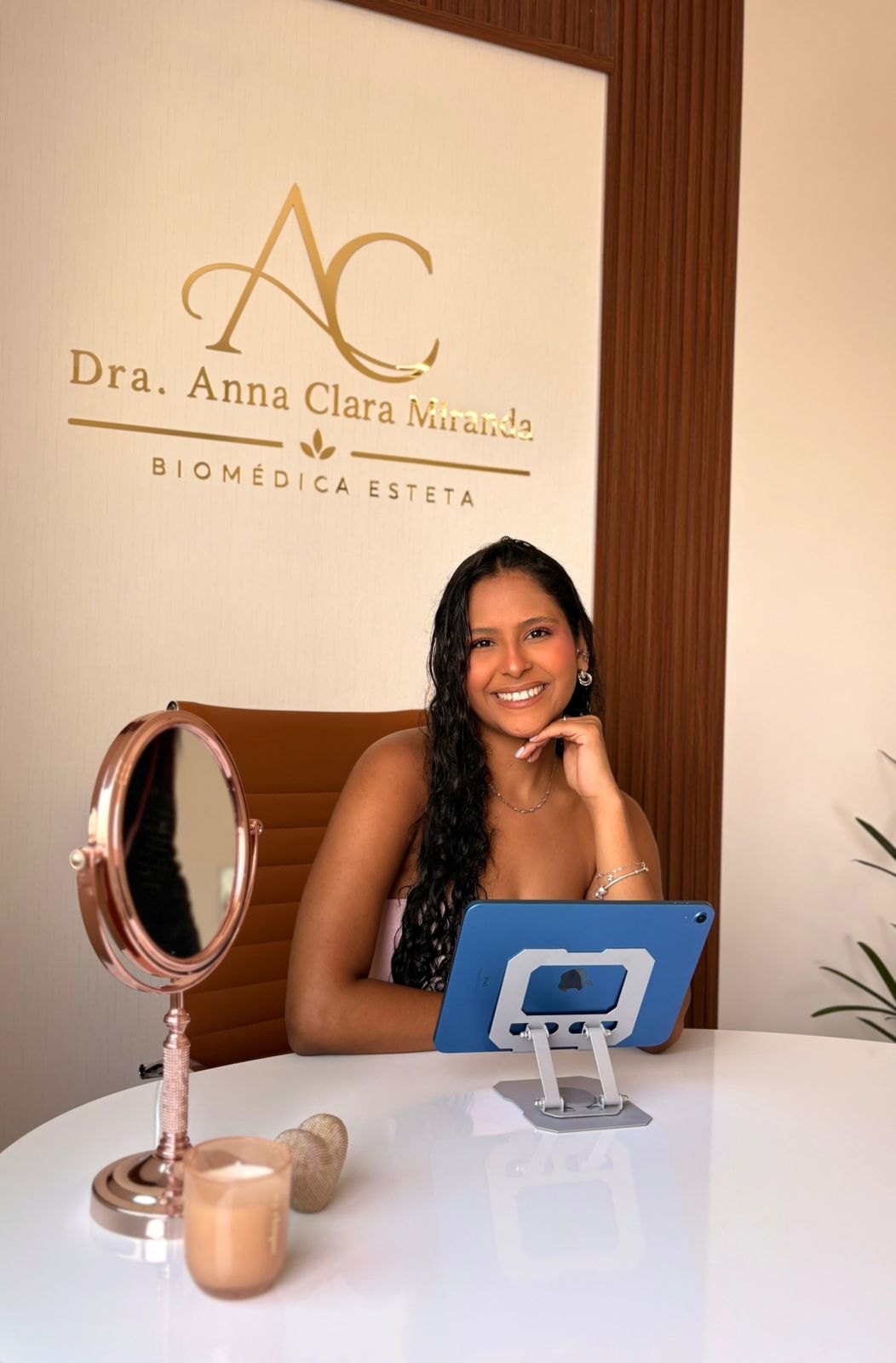 Dra. Anna Clara Miranda — Biomédica Esteta